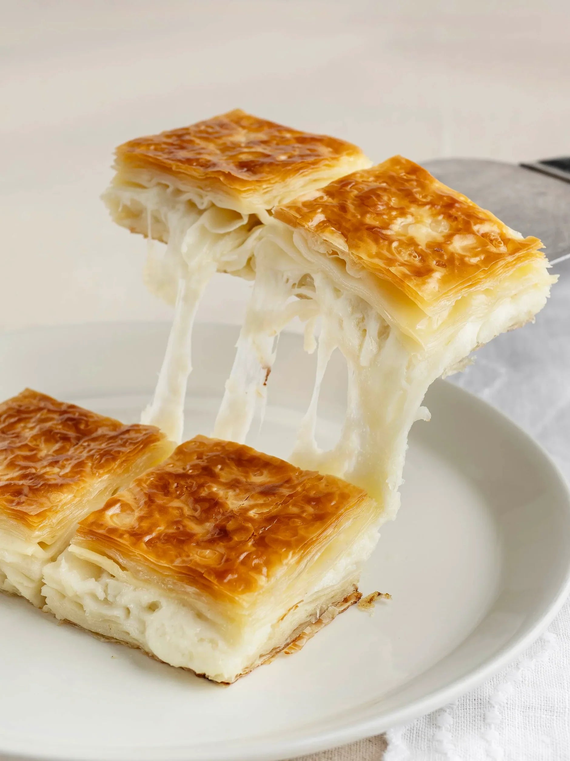 Maun Pastry With Cheese Filling 800gr